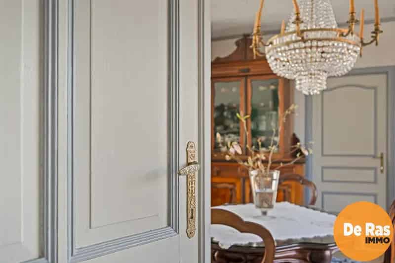 WOUBRECHTEGEM- Karaktervolle renovatiewoning op 1ha 25a 50ca