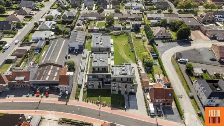 Appartement Te Koop Rumbeke: 2 slaapkamers, Dubbel Terras, 2 Parkings