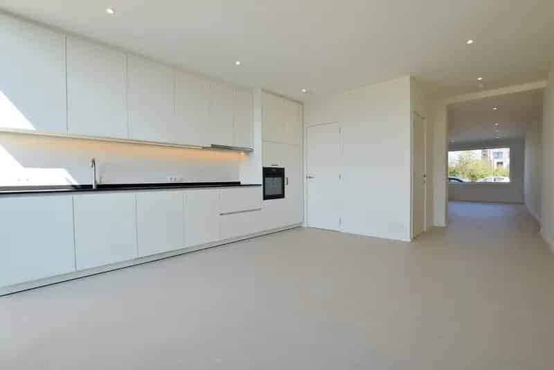 Totaal gerenoveerde woning met 3 slaapkamers in het centrum van Diksmuide op 150 m².