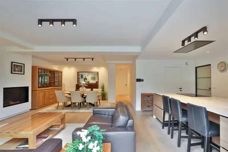 Luxe Gelijkvloers Appartement 3 Slpk 2 Badk Grote Tuin Garage