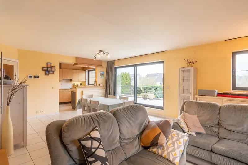 Ruime en instapklare duplex met zonnig terras in Herent