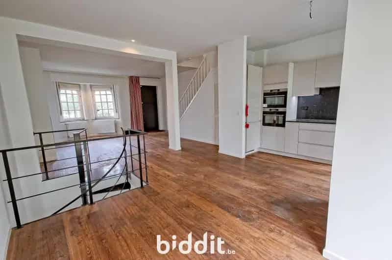 Praktisch en warme karakterwoning, 3 slaapkamers met tuin