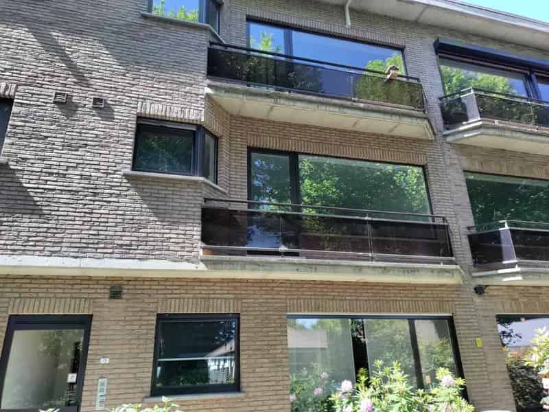 Appartement te huur 2 slaapkamers tuin terras garage