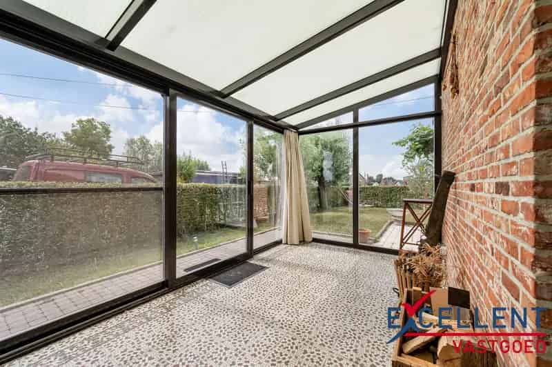 Charmante woning met schuur in doodlopende straat te koop