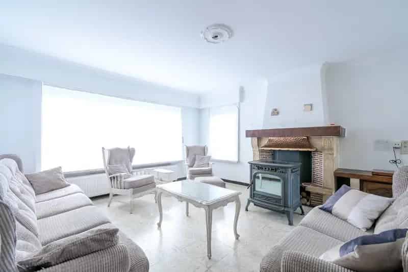 Charmante villa in een rustige wijk in Torhout!