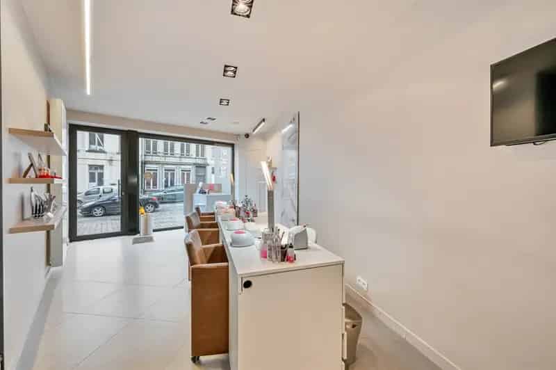 Mooi handelspand op toplocatie in Aalst
