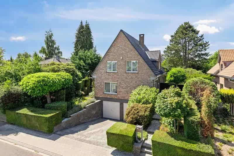 VOLLEDIG INSTAPKLARE VILLA TE KOOP IN DE GEMEENTE WEMMEL!