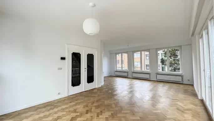 Huis te huur in Avenue Des Cattleyas - Cattleyalaan 22, Sint-Pieters-Woluwe - Dewaele