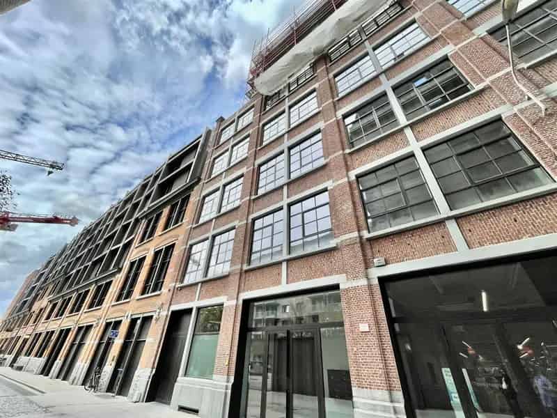 Instapklare studio met loftgevoel in Residentie Albert te huur!