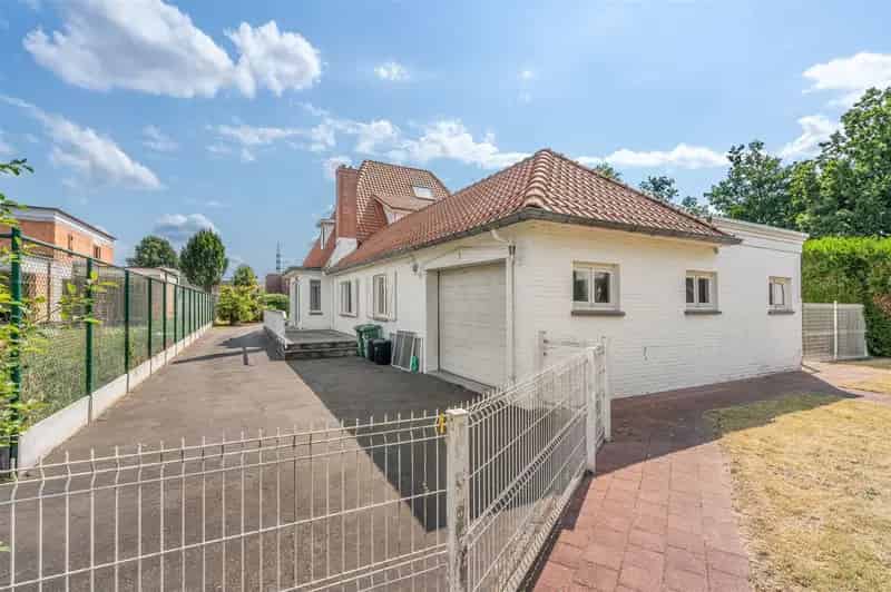Charmante woning op ruim perceel in Hasselt