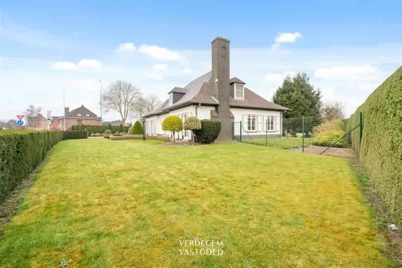 Mooi perceel bouwgrond van 746m² voor open bebouwing