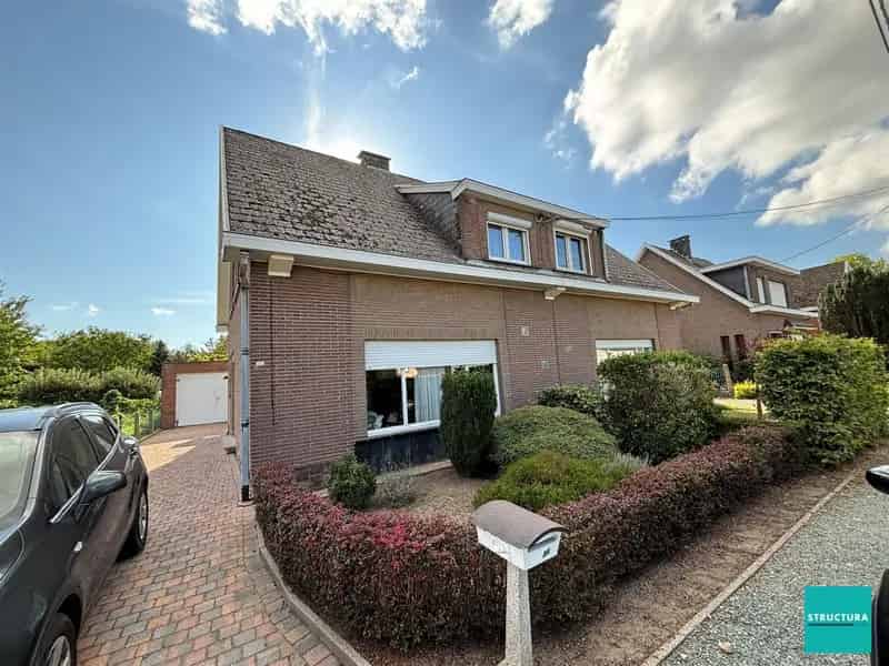 Bezoeken VOLZET!!! Woning met garage en tuin