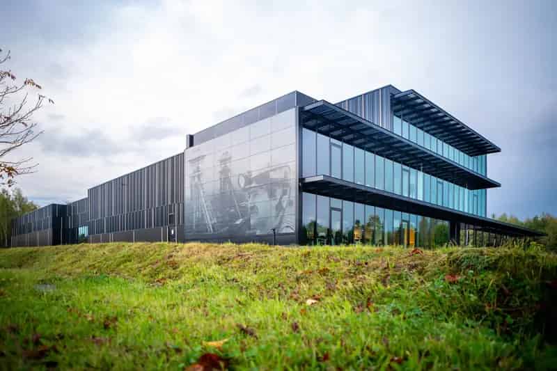 TE HUUR: kantoorruimte van 185m² te Genk - Thor Park
