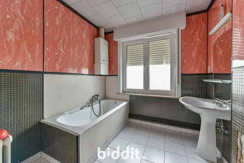 HUIS MET TUIN EN 4 SLAAPKAMERS