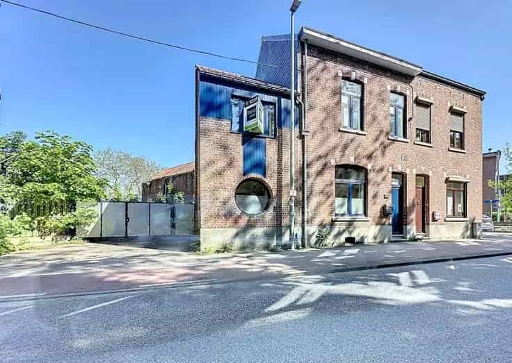 Huis Te Koop Kessel-Lo: Ruime Woning met Loods en Tuin
