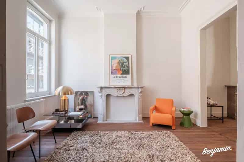 Prachtig gerenoveerd herenhuis op steenworp van Plein Kortrijk