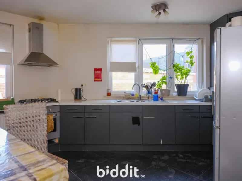 APPARTEMENT MET 3 SLAAPKAMERS