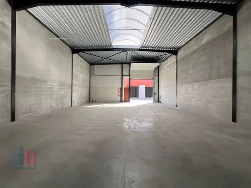 Nieuwbouw bedrijfsgebouw te koop in Vief Evergem
