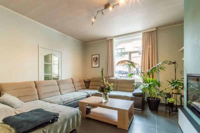 INSTAPKLARE WONING MET 3 SLAAPKAMERS + ZUID-TUIN!