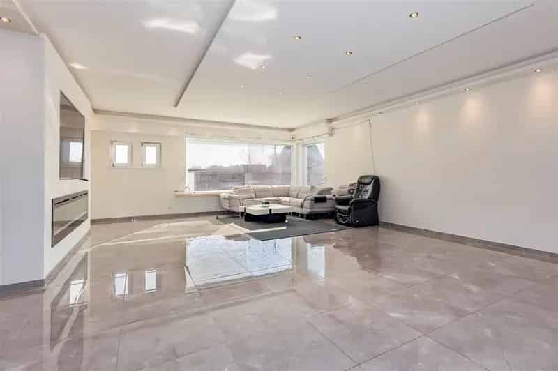 Prachtige villa met 5 slk op een perceel van 980 m²
