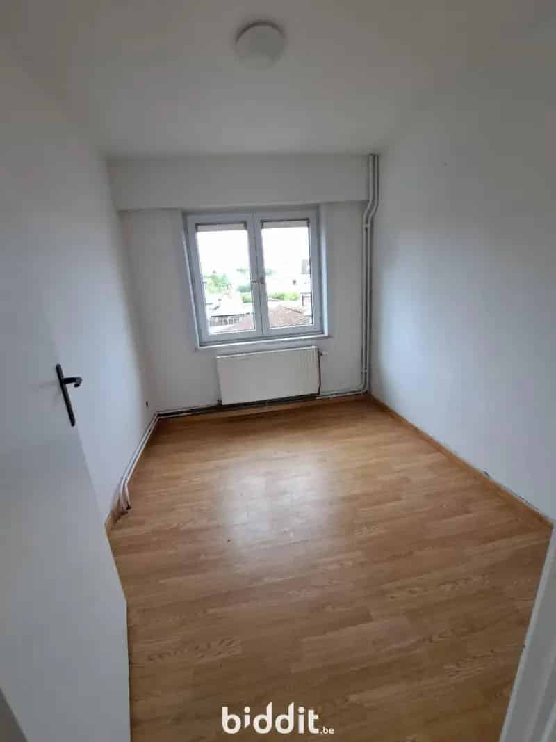 TOPKANS: RUSTIG GELEGEN RIJWONING MET KOER EN 3 SLAAPKAMERS
