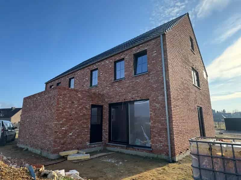 Casco moderne halfopen bebouwing aan 6% BTW