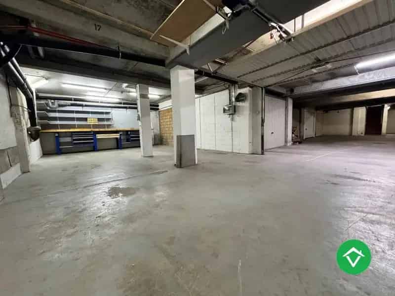 Ruime ondergrondse garage in centrum Oostende