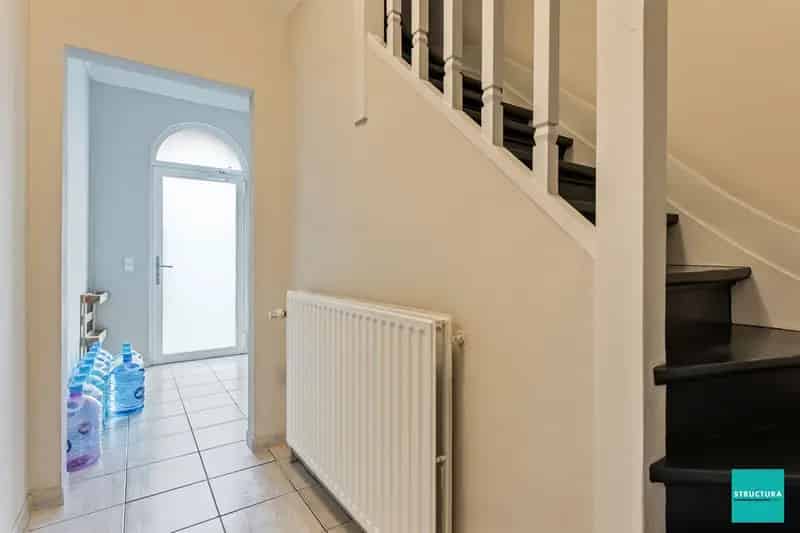 Instapklaar kantoor/ woning  met tuin in centrum Wemmel