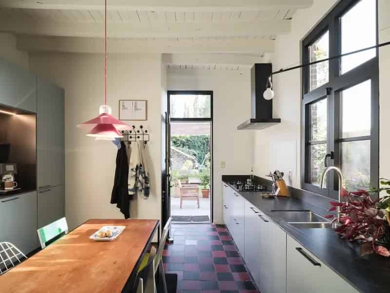 Schitterend gerenoveerde hoeve met schuren