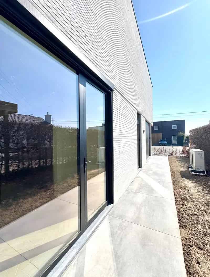 ALLEENSTAANDE BEN-WONING - TOTAALAFWERKING