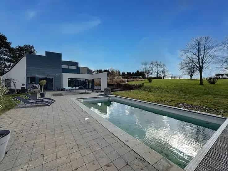 Moderne Villa Te Koop Nabij Golfbanen