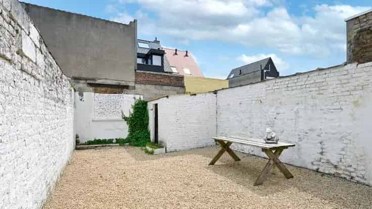 Huis Te Koop Heist-aan-Zee: Stadswoning met Tuin