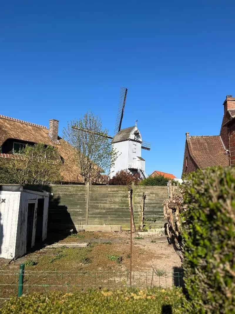 Alleenstaande woning met 3 kamers, garage en mooi zicht op de tuin/molen