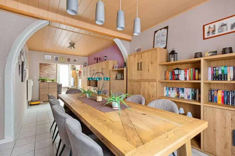 Bouwgrond + unieke woning met 5 slaapkamers in het hart van Sint-Niklaas!
