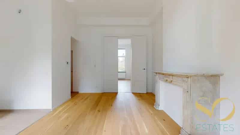 Gerenoveerd 1 Slaapkamer Appartement Schaarbeek