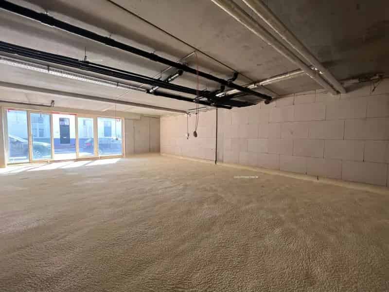 Nieuwbouw handelspand te koop in Doornzelestraat Gent