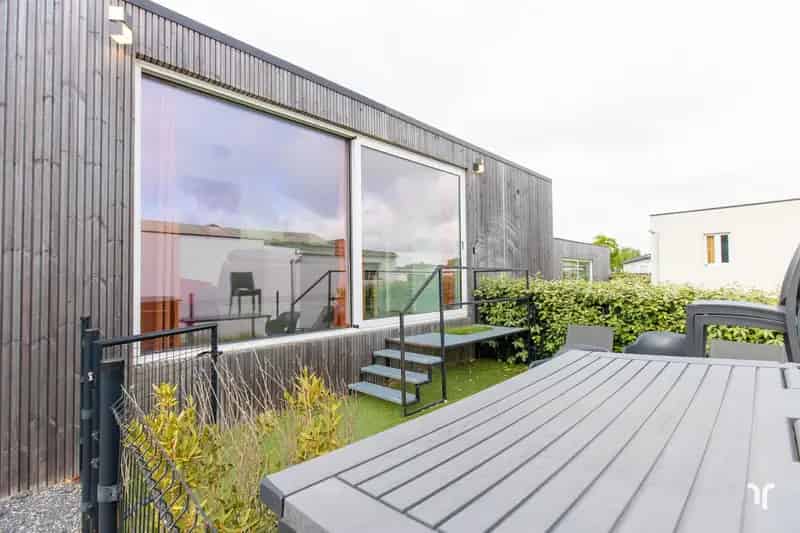 Huis te huur: Instapklare chalet met 2 slaapkamers en ensuite badkamers