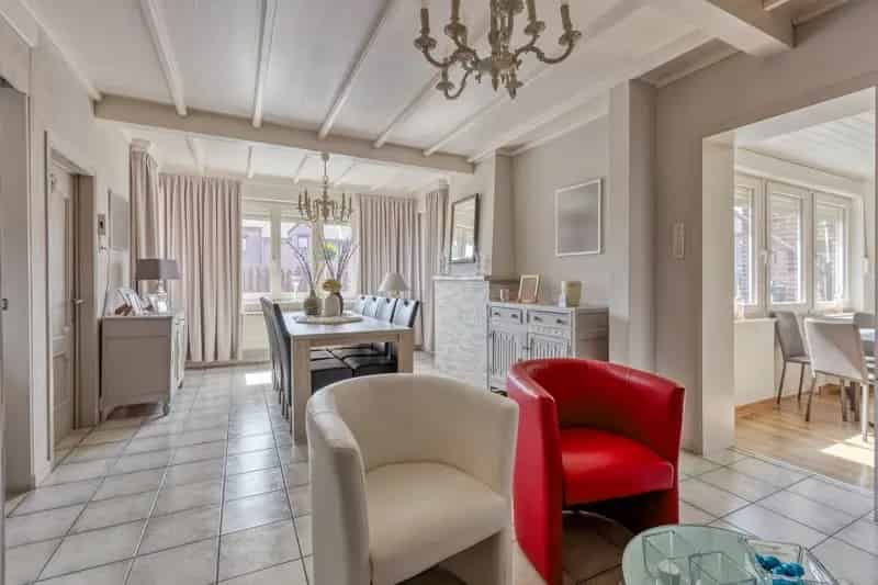 Gezinswoning met drie slaapkamers en veel potentieel in het landelijke Uikhoven (Maasmechelen)