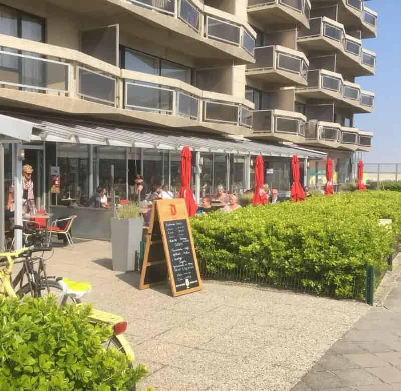 GEKEND HORECAPAND OVER TE NEMEN TE OOSTENDE! Een gevestigde waarde aan de Oostendse kust! *