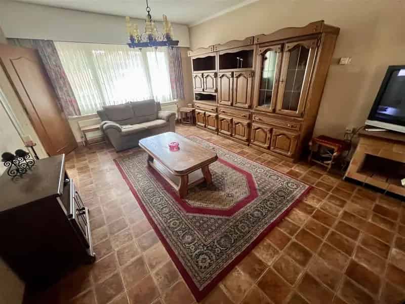 Meesterwoning met 3 garages en zuidtuin (430m²)