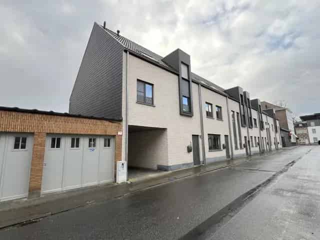 Openlucht parkeerplaats te huur in Kortrijk
