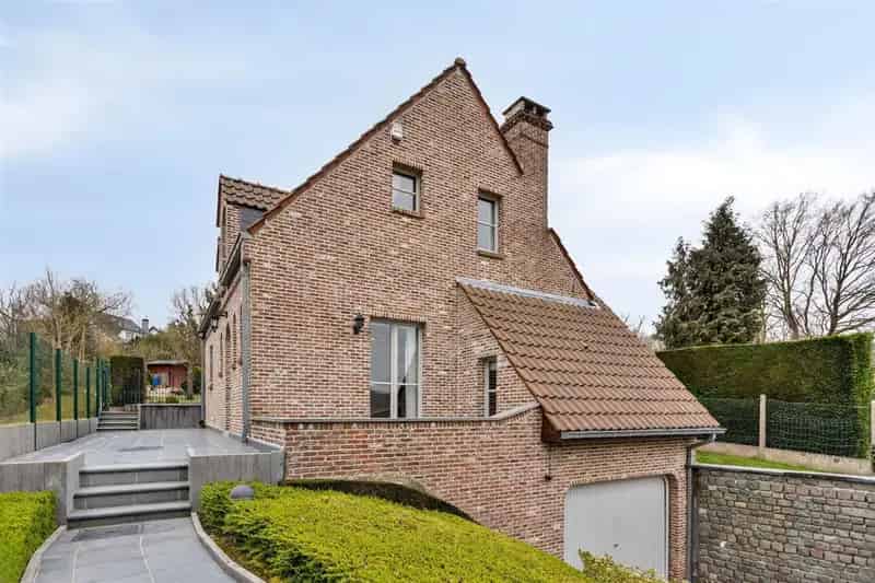 Karaktervolle viergevelwoning op 7a 49ca