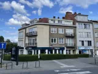 Huis gemengd gebruik te koop - Laken RBT24228