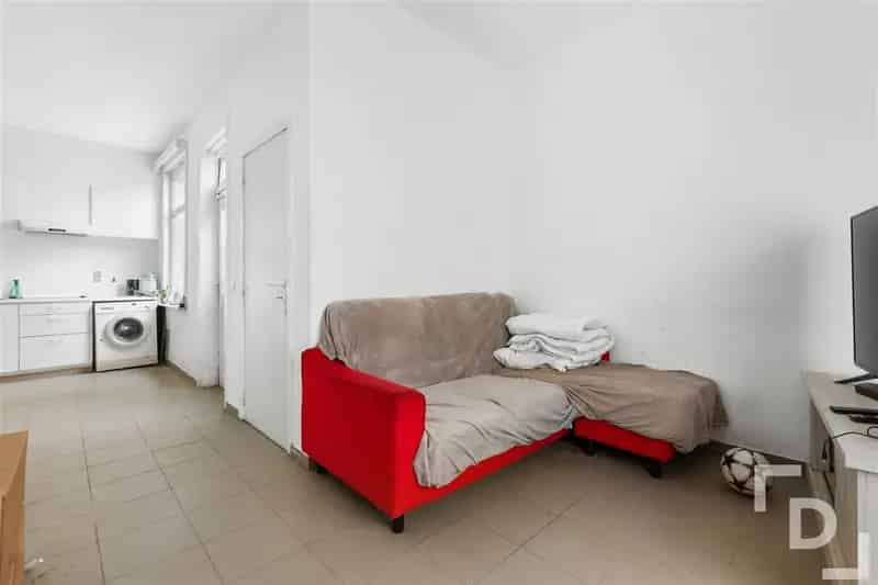 Op te frissen woning te koop in het centrum van Ieper.