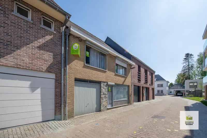 Te renoveren huis 3 slaapkamers garage tuin Rustige ligging