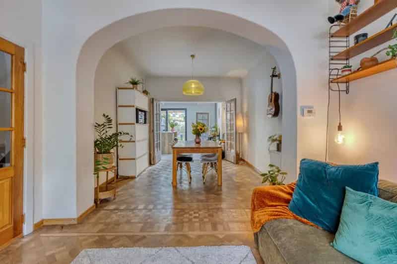 Instapklare woning in Gentbrugge, stijlvol, ruim en energiezuinig!