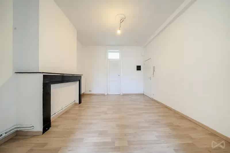 Appartement met twee slaapkamers in Saint-josse-ten-noode