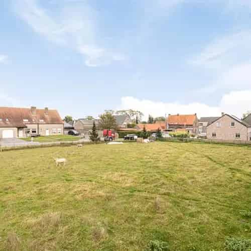 MOOI PERCEEL BOUWGROND OP RUSTIGE LANDELIJKE LIGGING