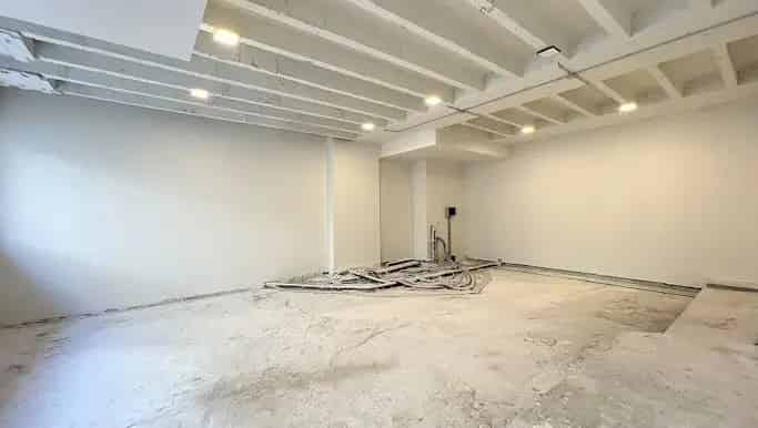 Kantoor te koop in Rue Souveraine 9, Elsene - Dewaele