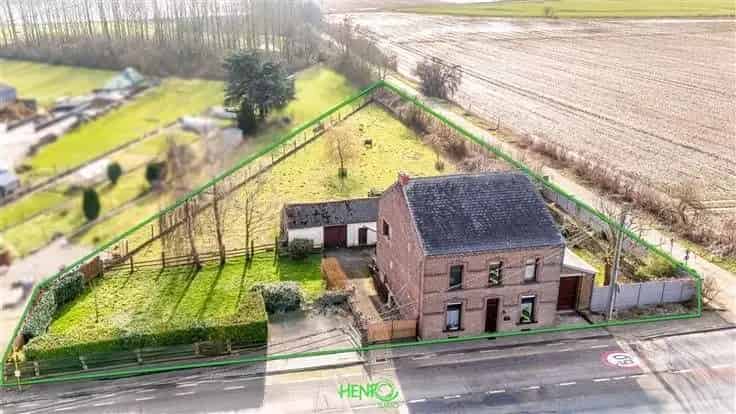 Ruime Familiewoning te Leuze 215m² Nabij Winkels en Scholen